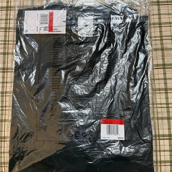 Nike Black Short Sleeve Men's Tee Size Large NWT - Picture 4 of 4